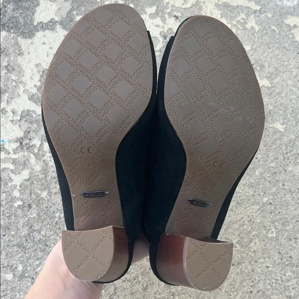 Vionic Black Suede Block Heel Sandals - Picture 10 of 16